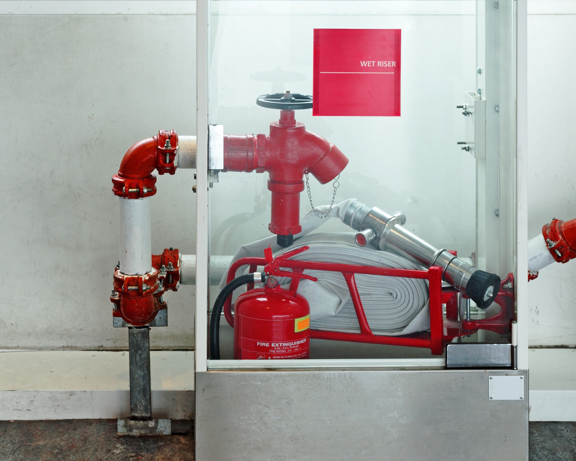 Fire hydrant, emergency security kit